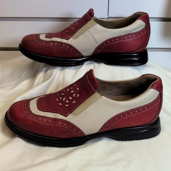 Sandbaggers Madison Golf Slip-On Shoe Red/White Size 10 EUC - Picture 2 of 8